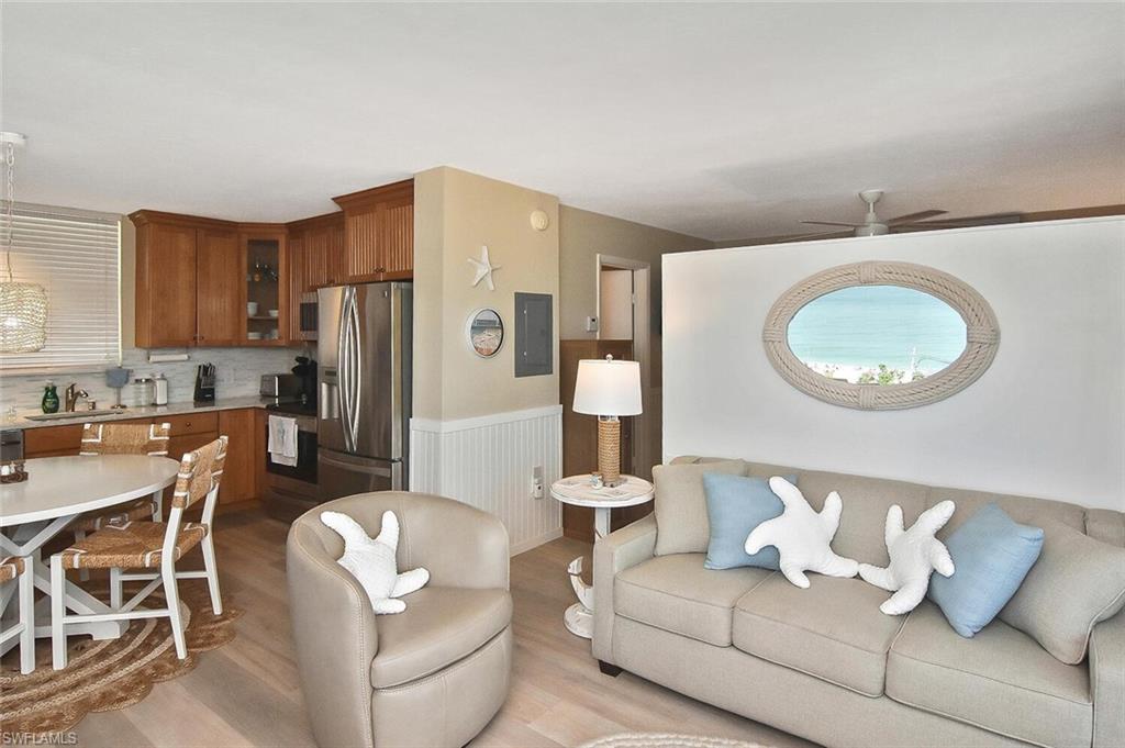 BEACH AND TENNIS CLUB - Residential