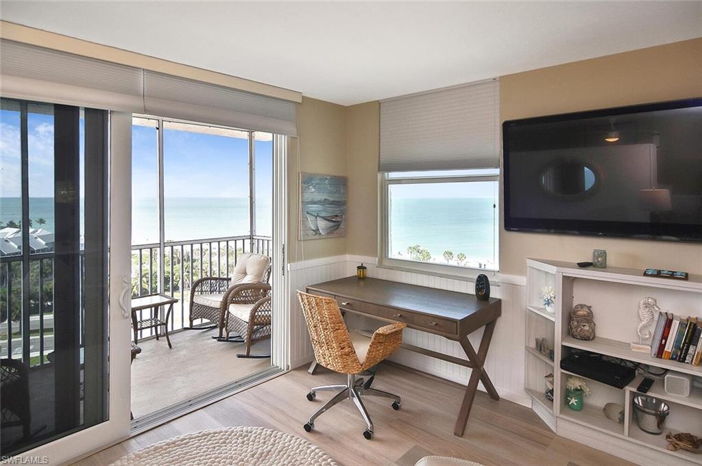 BEACH AND TENNIS CLUB - Residential