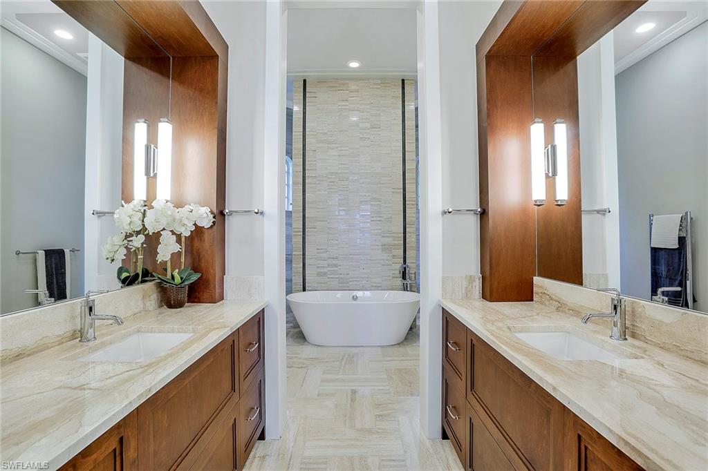 MARCO BEACH - Residential