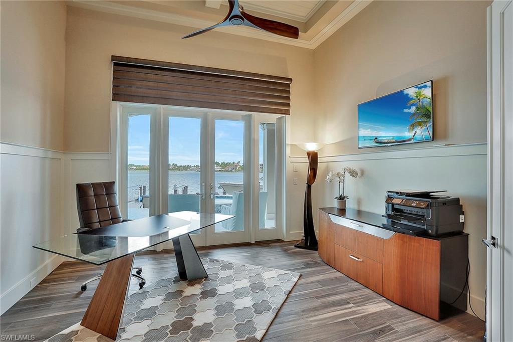 MARCO BEACH - Residential