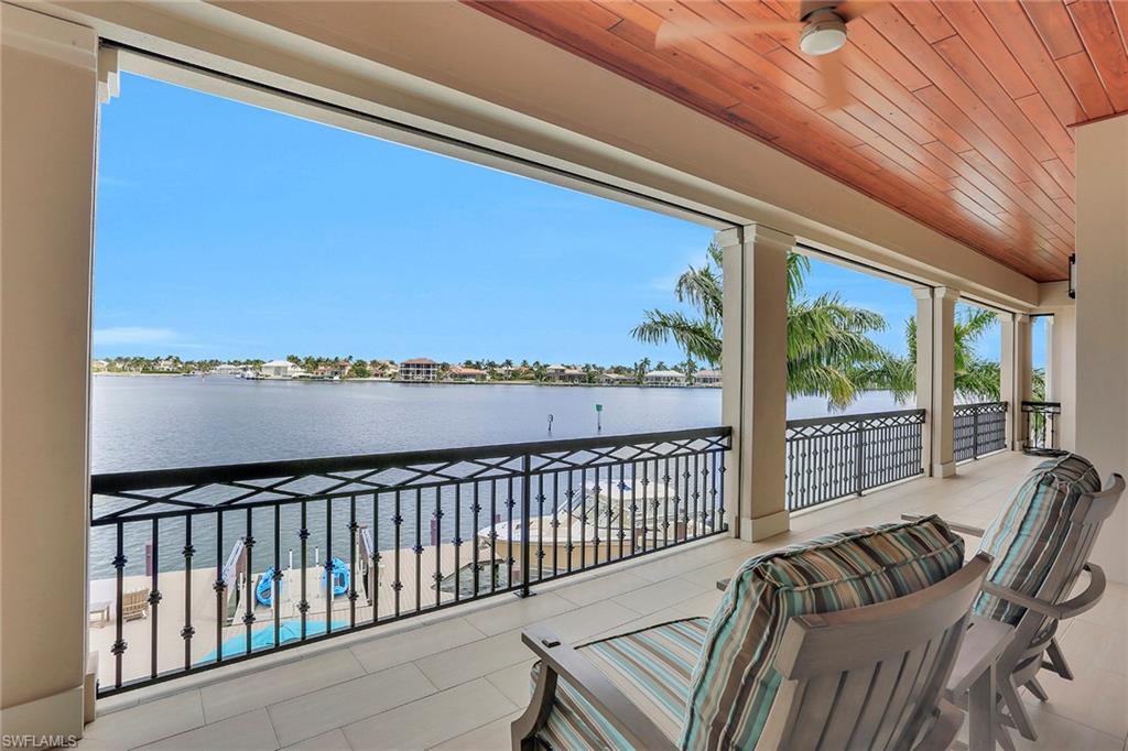 MARCO BEACH - Residential