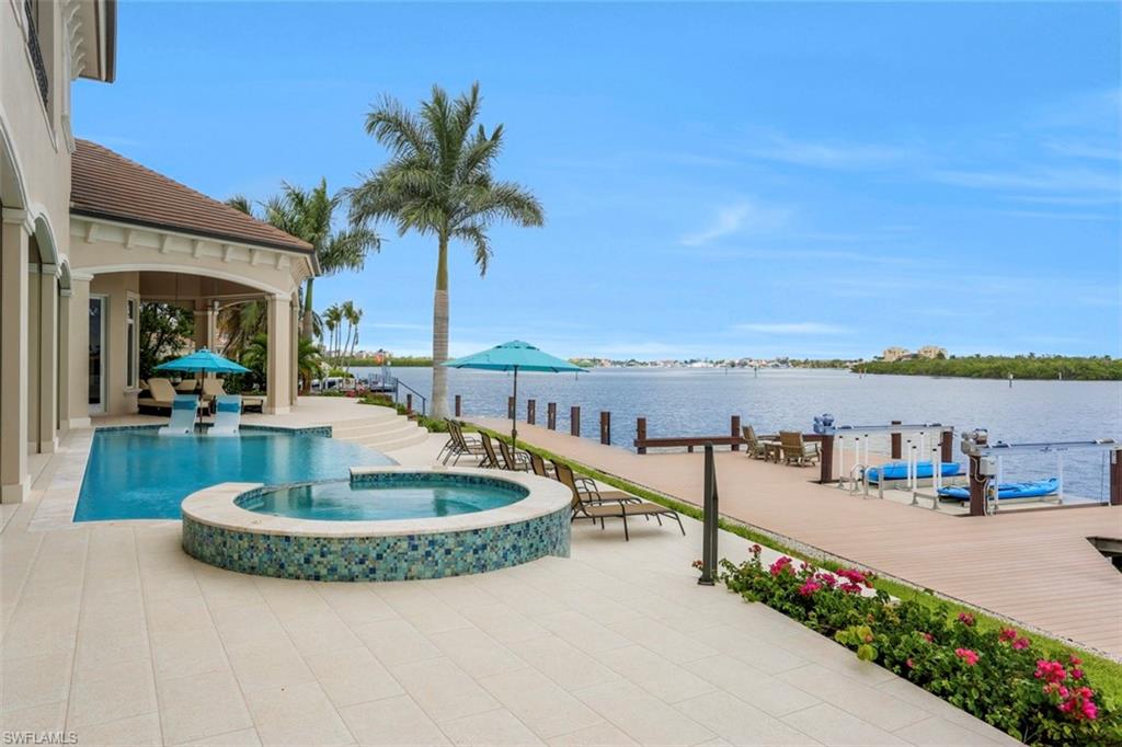 MARCO BEACH - Residential