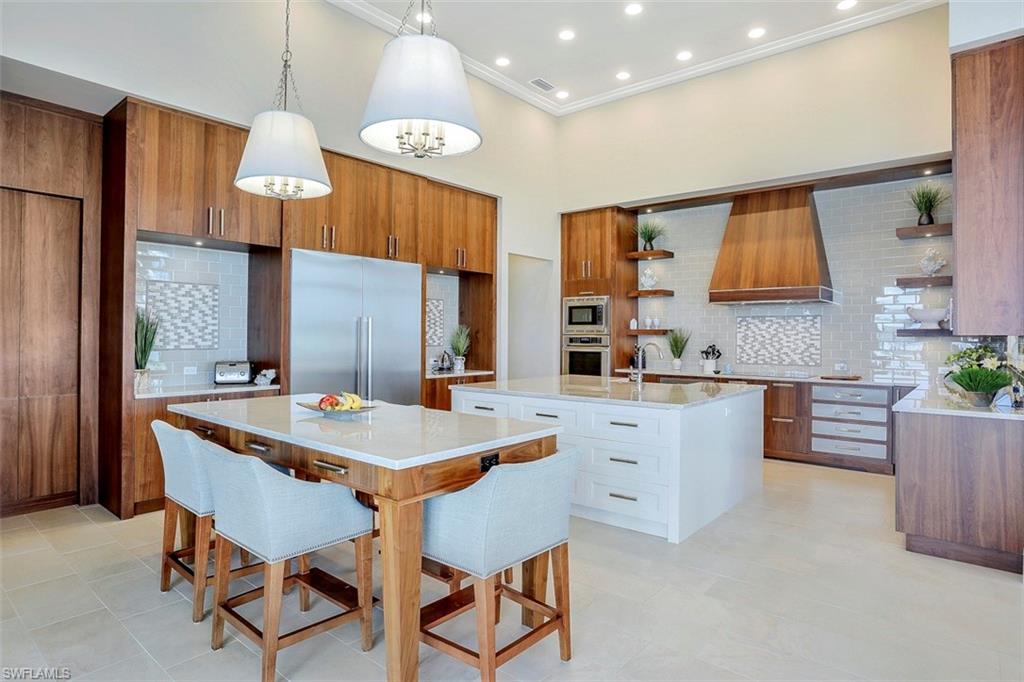 MARCO BEACH - Residential