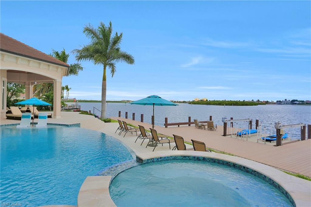 MARCO BEACH - Residential