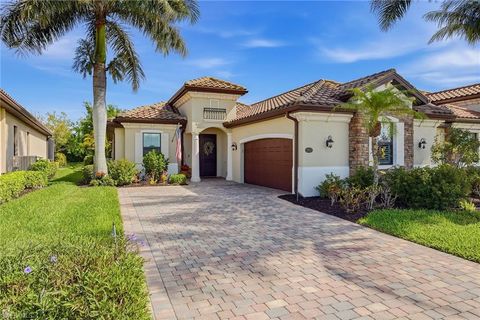 2842 Aviamar CIR NAPLES FL 34114