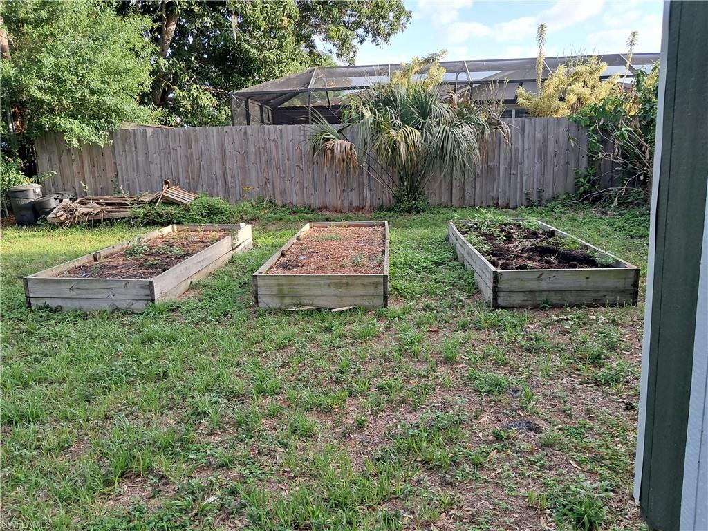 FORT MYERS SHORES - Residential