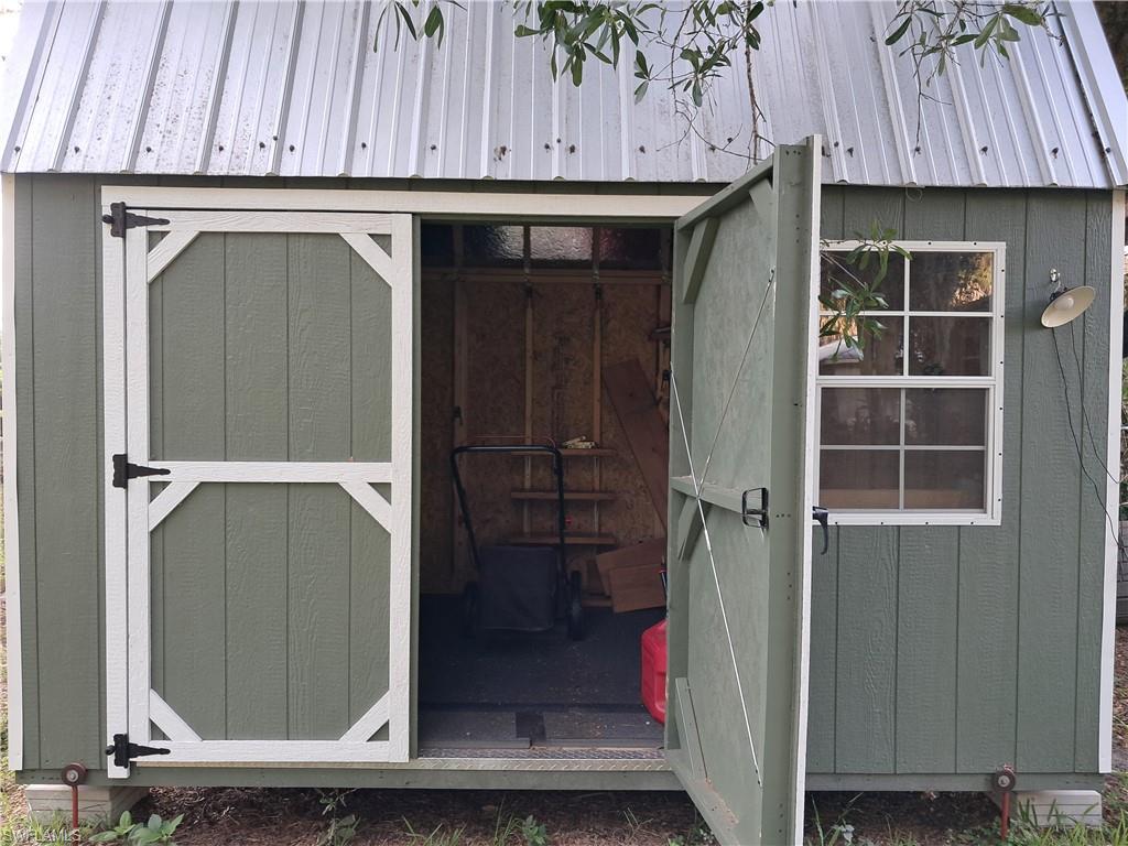 FORT MYERS SHORES - Residential