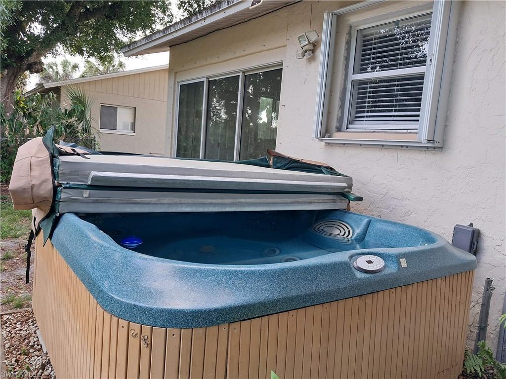 FORT MYERS SHORES - Residential