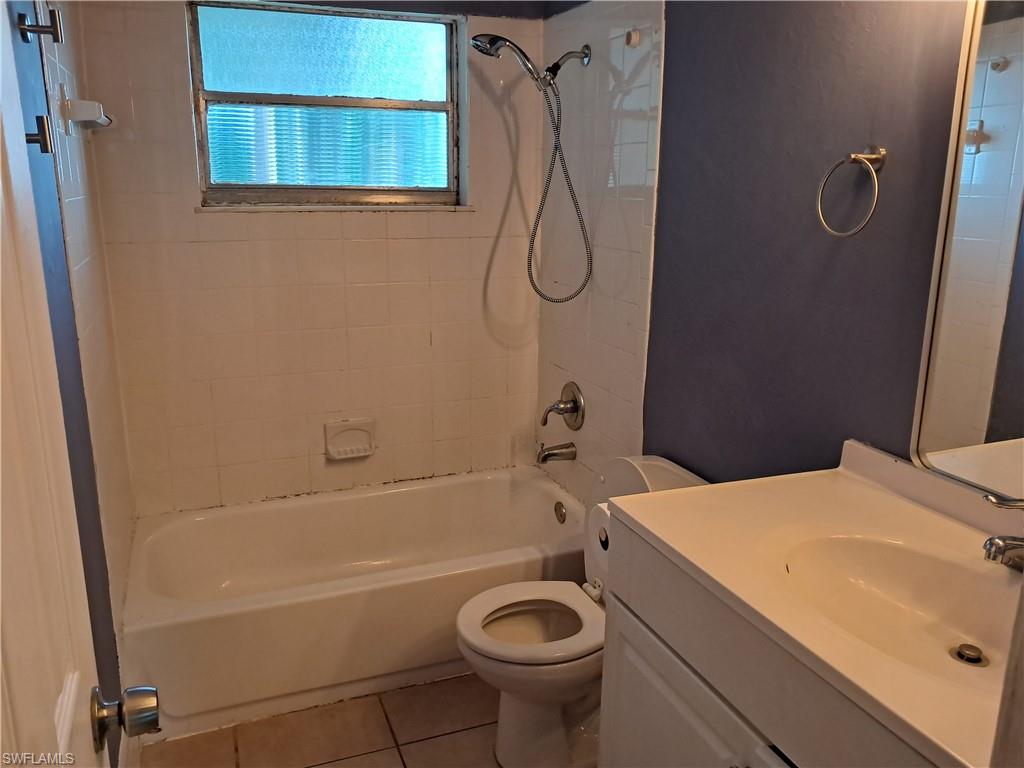 FORT MYERS SHORES - Residential