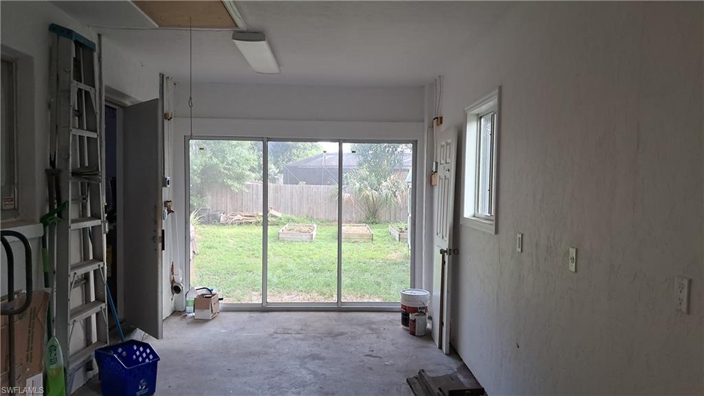 FORT MYERS SHORES - Residential