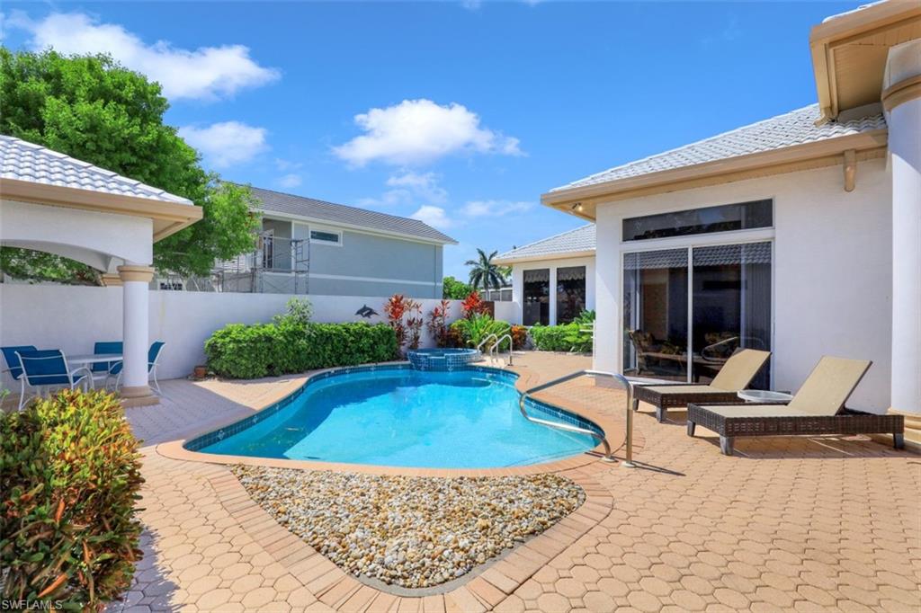 MARCO ISLAND - Residential