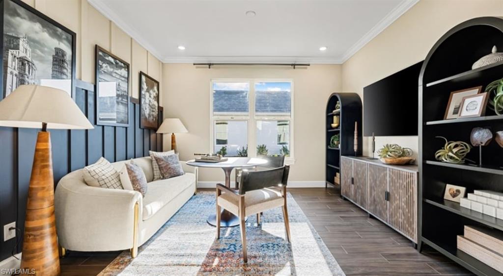 ESPLANADE LAKE CLUB - Residential