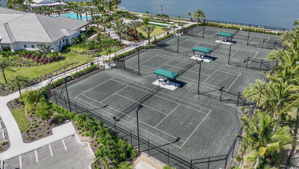 ESPLANADE LAKE CLUB - Residential