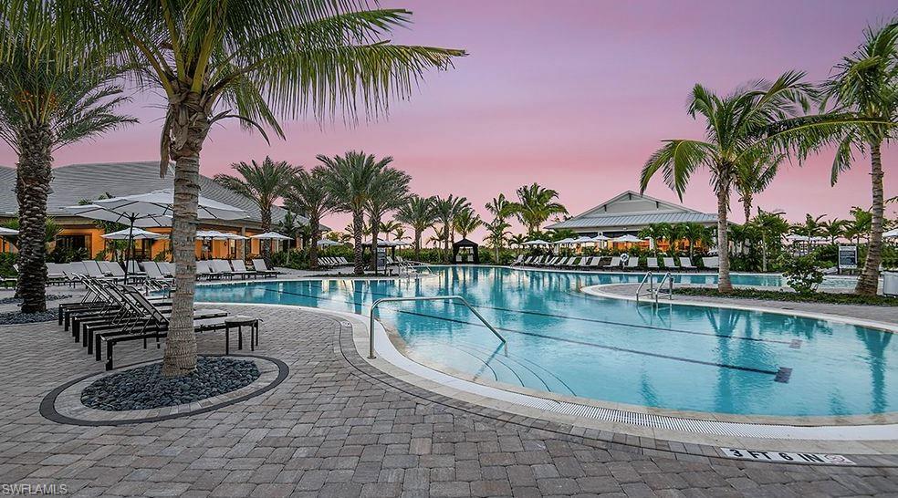 ESPLANADE LAKE CLUB - Residential