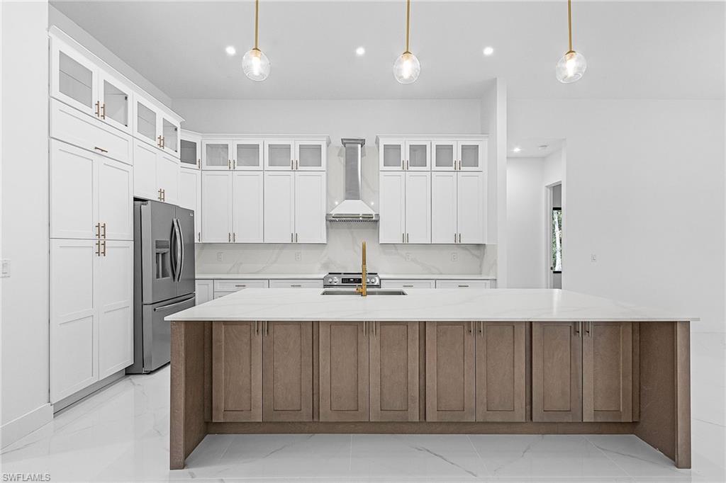 GOLDEN GATE ESTATES - Residential