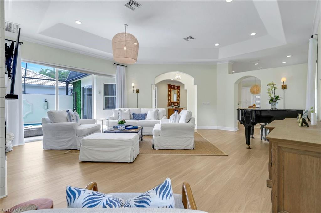 1123 Augusta Falls WAY