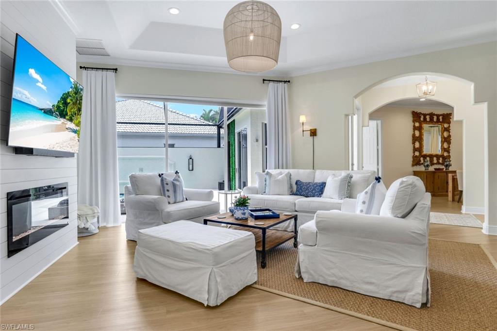 1123 Augusta Falls WAY