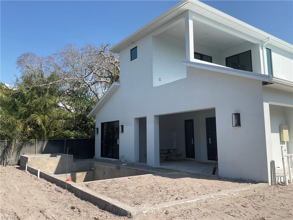 Photo of 1009 29th AVE N, NAPLES, FL 34103 (MLS # 226013360)