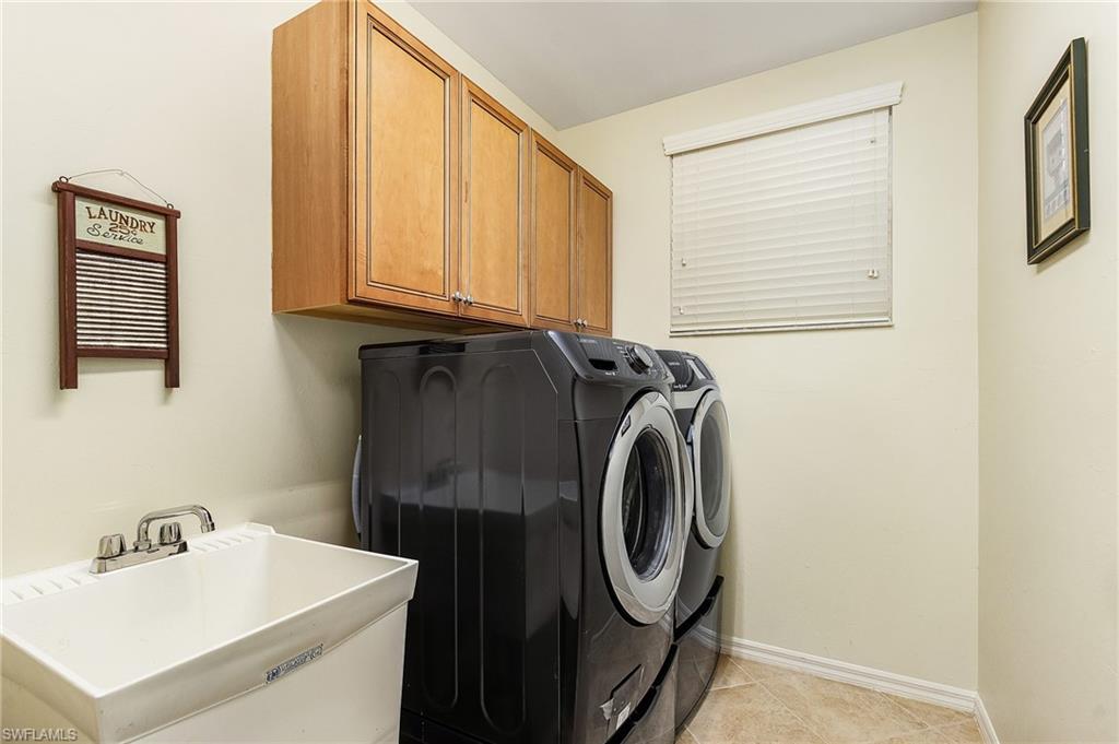 LAUREL LAKES - Residential