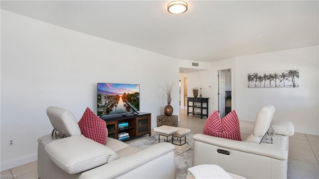 BOATHOUSE - Residential