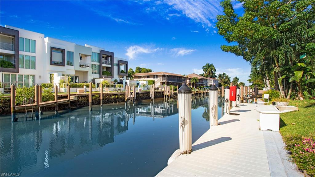 BOATHOUSE - Residential