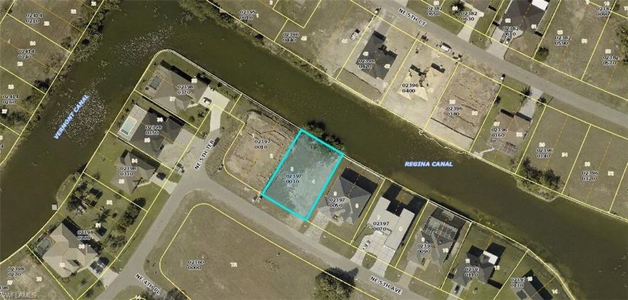 Wonderful Canal view property ready for your special touch.  Build your Florida dream home or start/add to your investment portfolio in this popular up and coming Cape Coral Neighborhood! Dont wait! Put in your offer today!