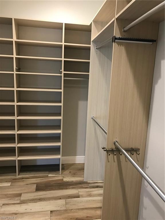 WILLOUGHBY ACRES - Residential