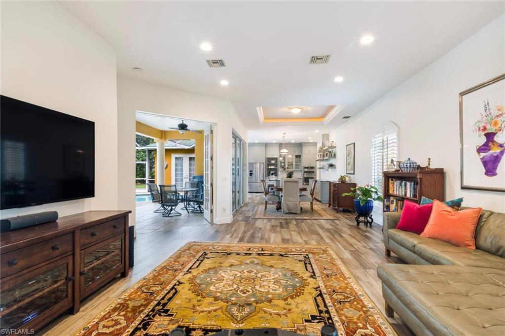 WILLOUGHBY ACRES - Residential