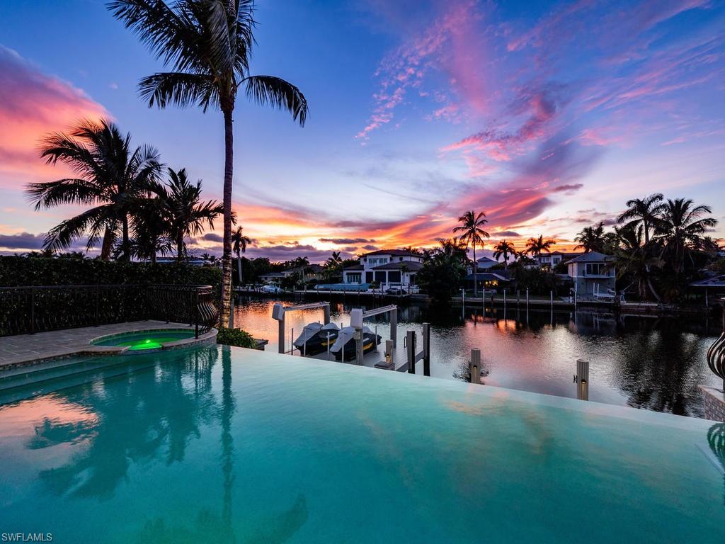 AQUALANE SHORES - Residential