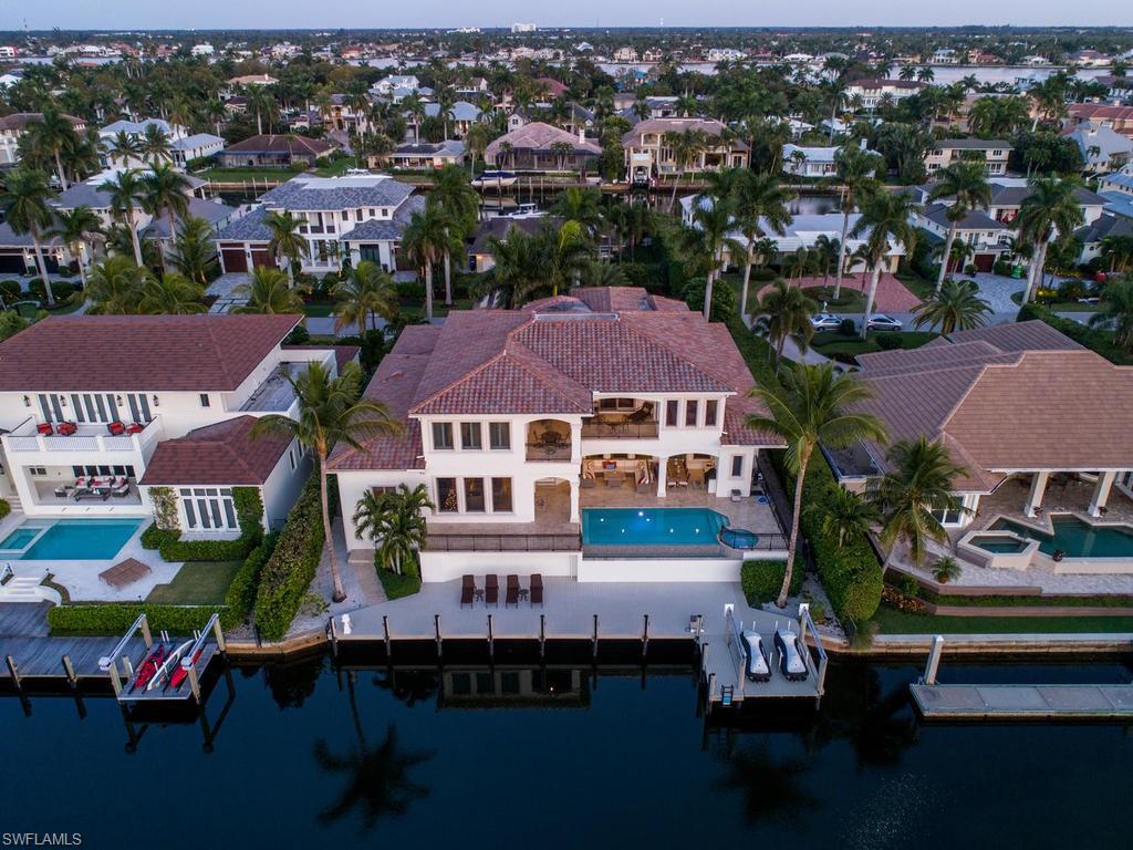 AQUALANE SHORES - Residential