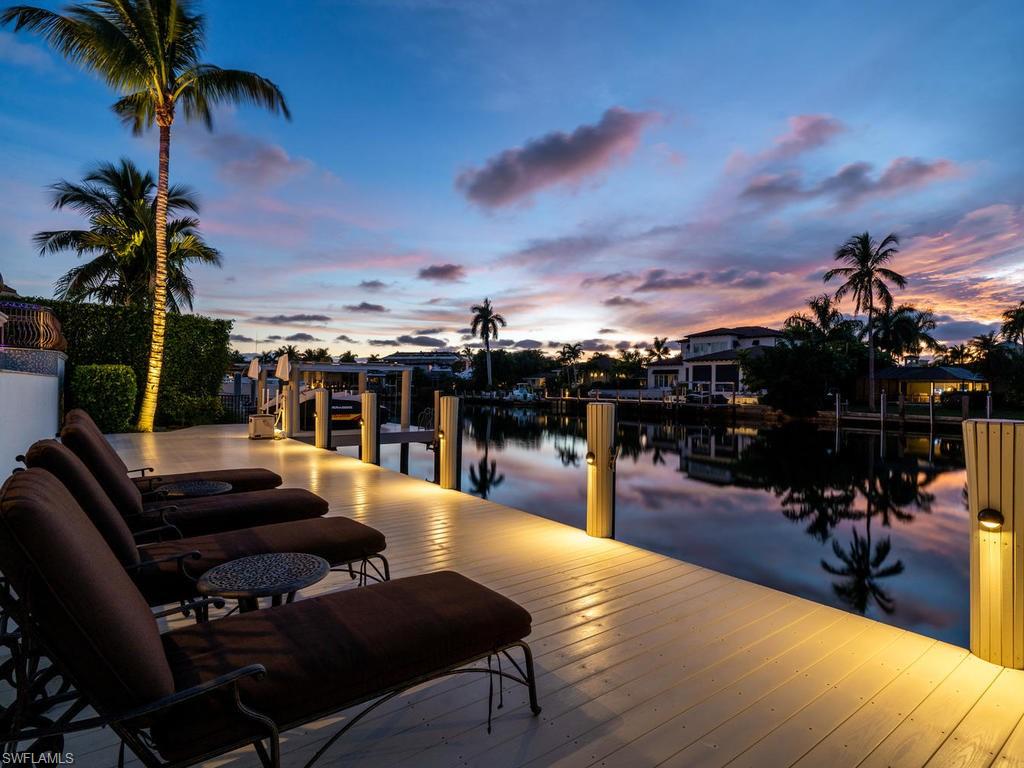 AQUALANE SHORES - Residential