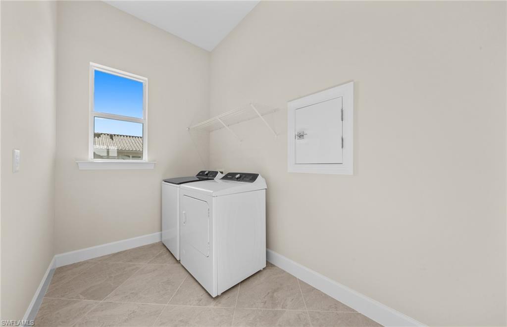 DEL WEBB OAK CREEK - Residential