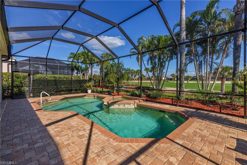 THE LINKS - Residential