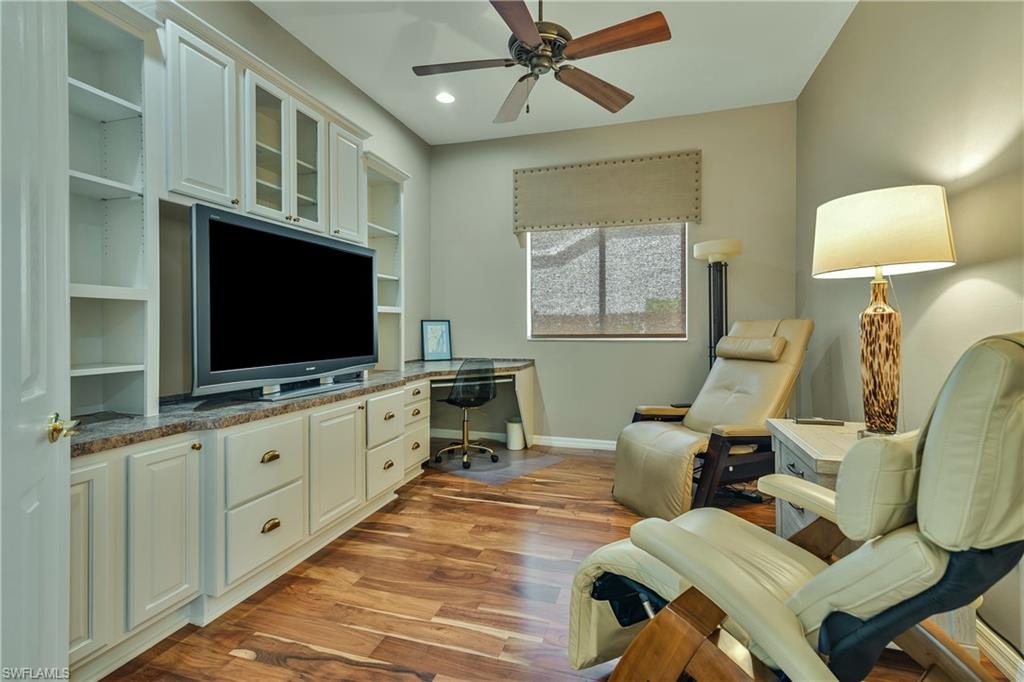 THE LINKS - Residential