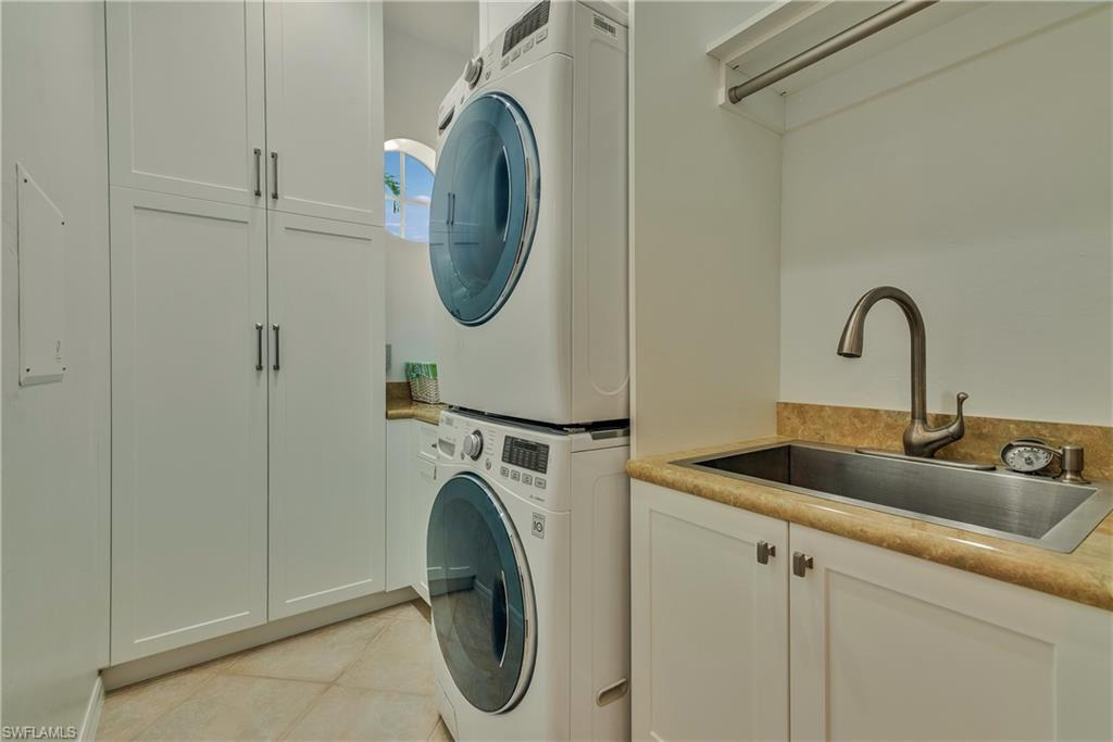 THE LINKS - Residential