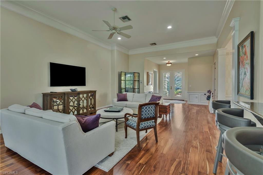 THE LINKS - Residential