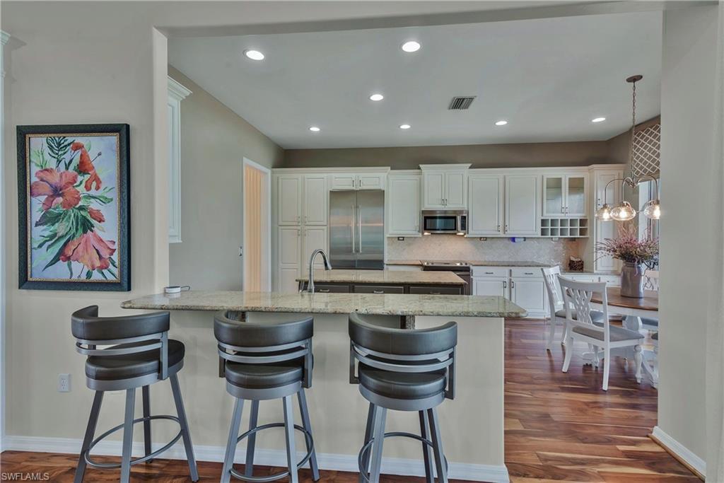 THE LINKS - Residential