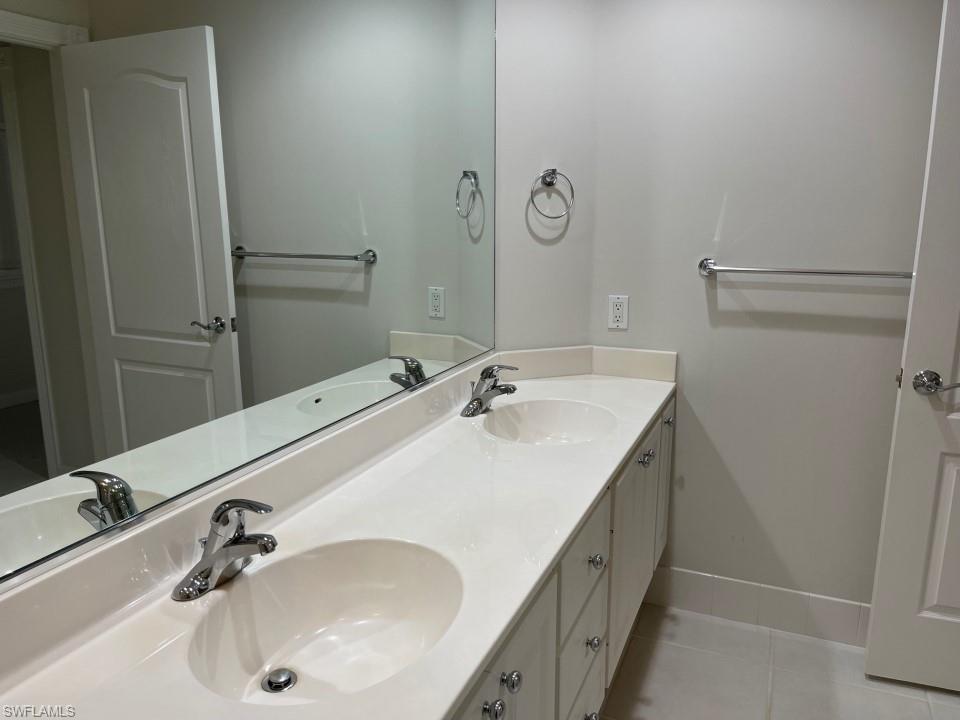 ISLAND WALK - Residential