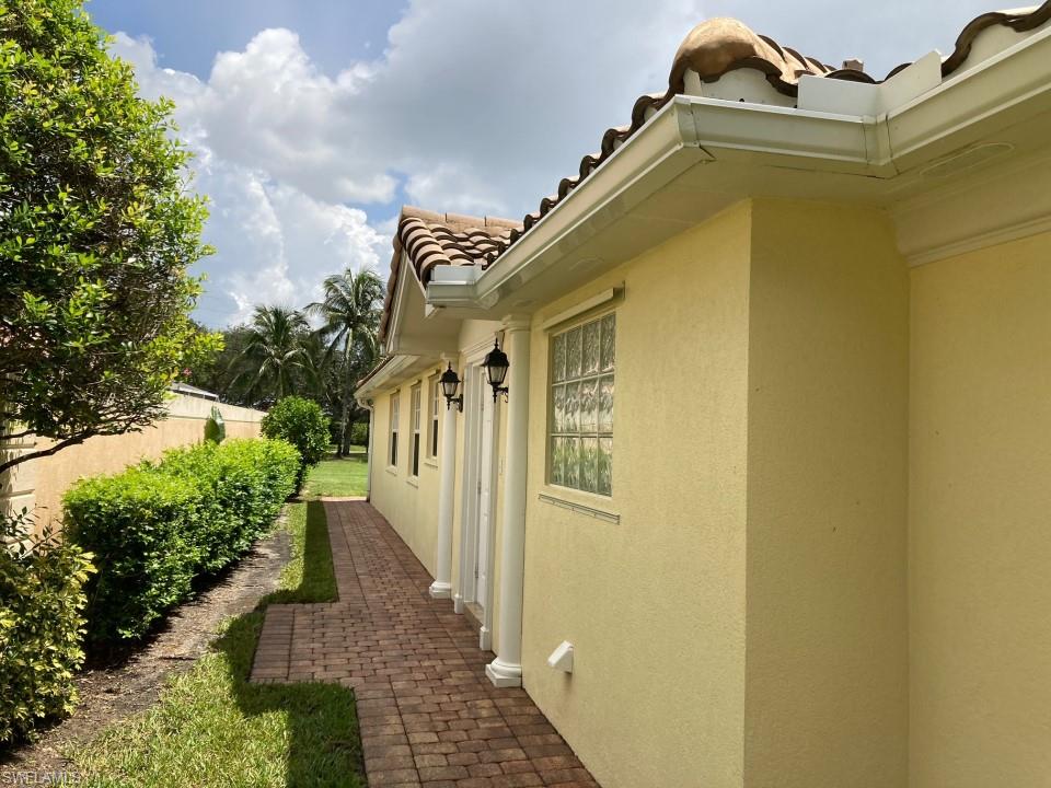 ISLAND WALK - Residential