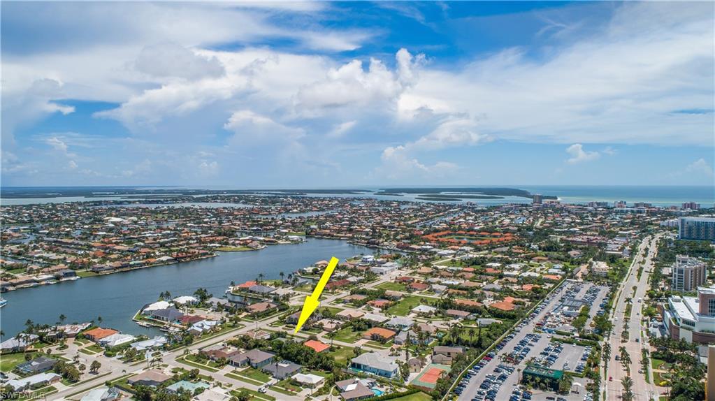 MARCO BEACH - Residential