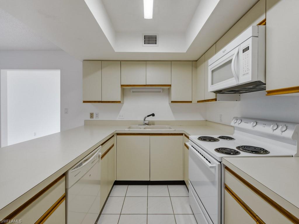 SAN MARCO VILLAS - Residential