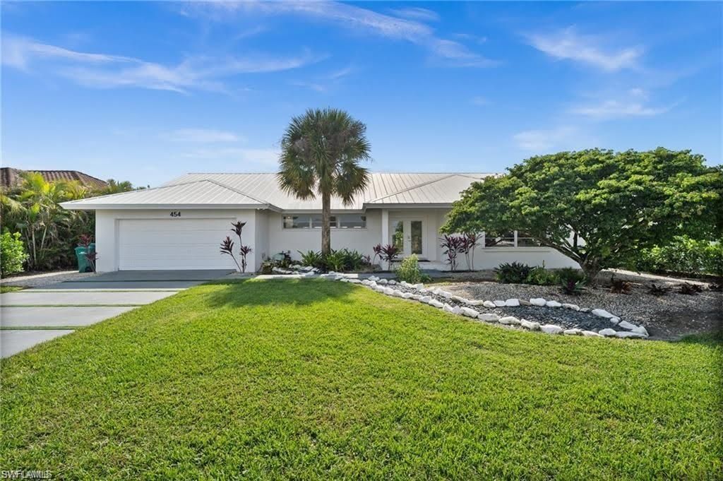 Photo of 454 Flamingo AVE, NAPLES, FL 34108 (MLS # 226015955)
