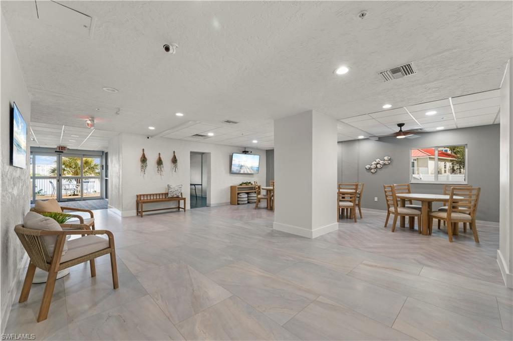 LOVERS KEY BEACH CLUB - Residential