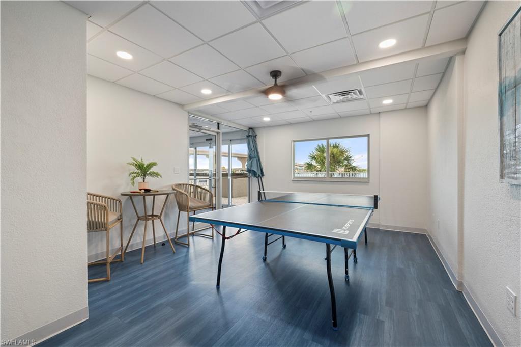 LOVERS KEY BEACH CLUB - Residential