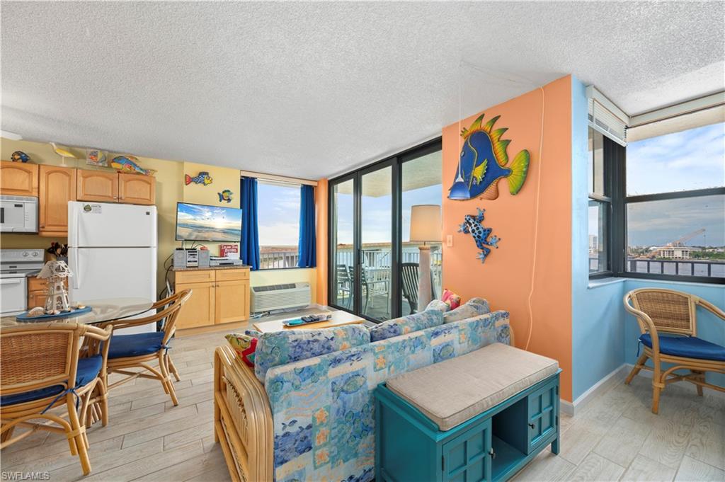 LOVERS KEY BEACH CLUB - Residential