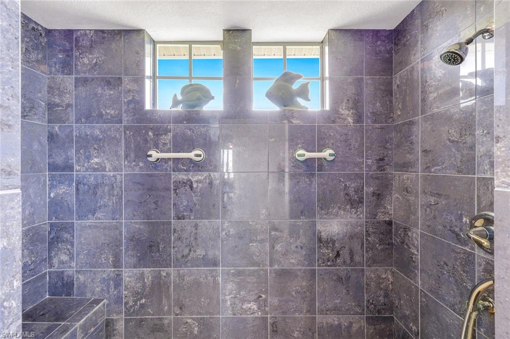 PORT OF THE ISLANDS - Residential