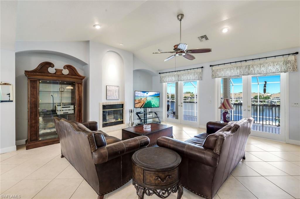 PORT OF THE ISLANDS - Residential