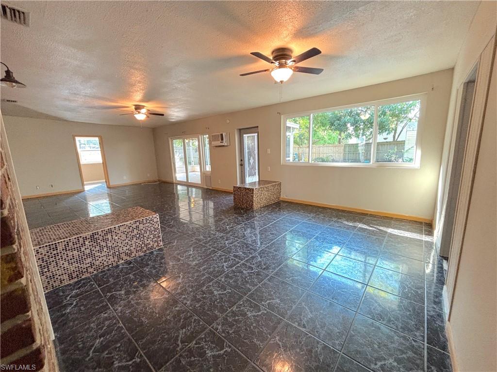 PUNTA GORDA - Residential