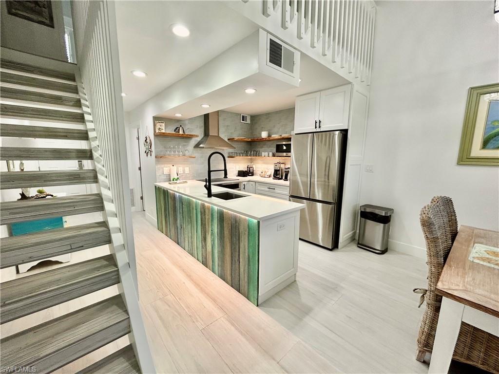 GULF BEACH VILLAS - Residential