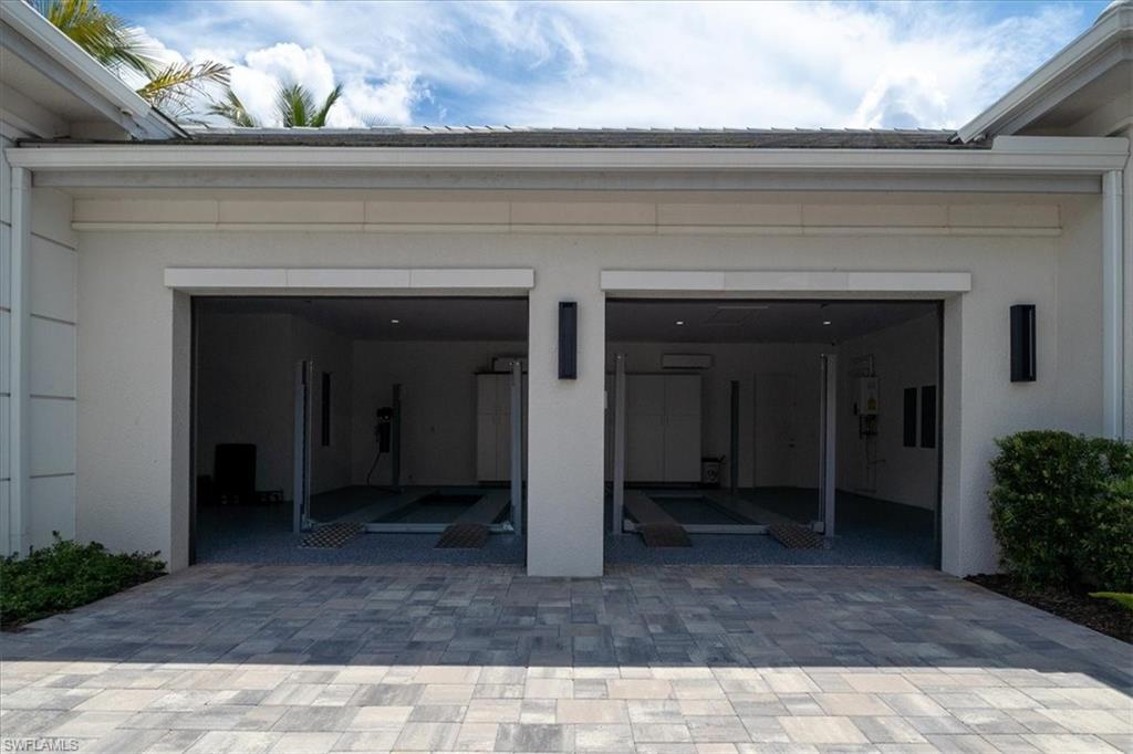 QUAIL WEST - Residential